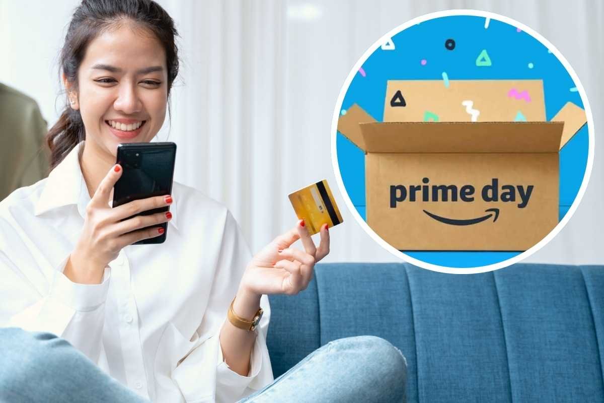 Donna con cellulare e carta, scatola Amazon Prima Day