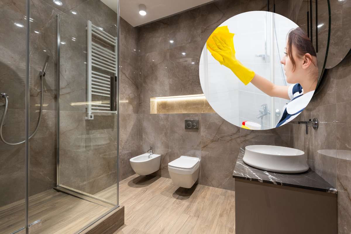 bagno con doccia e donna che pulisce specchi