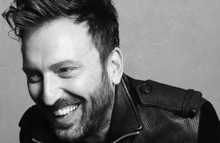 Cesare Cremonini che sorride