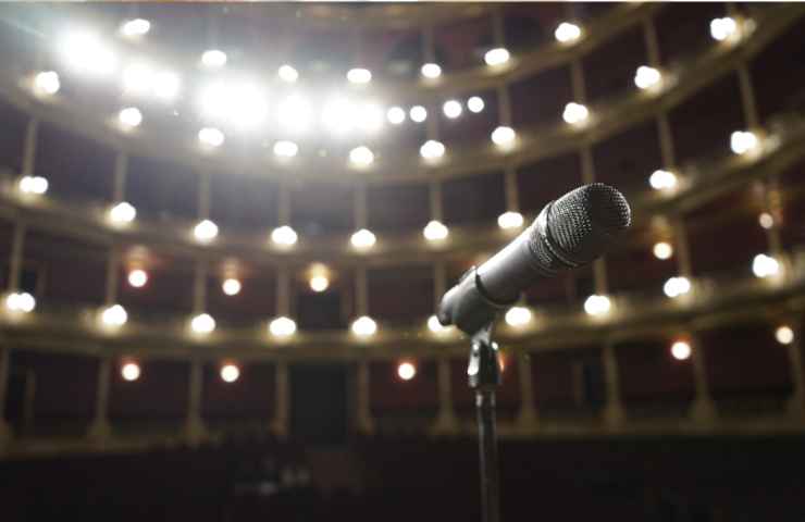 teatro e microfono