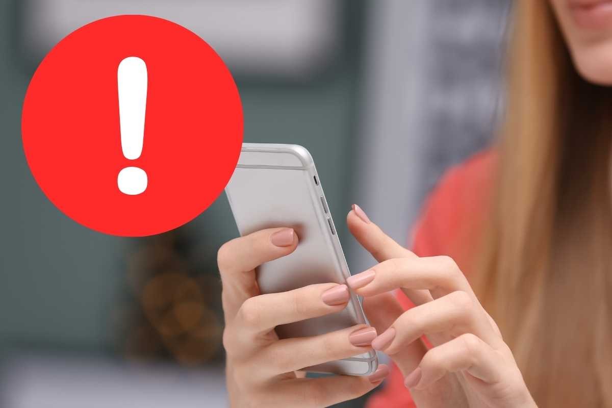 Cellulare, simbolo attenzione