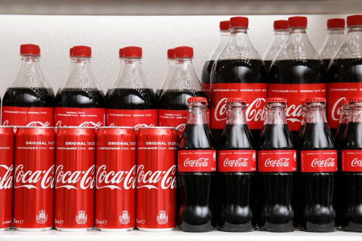 Lattine, bottigliette e bottiglie Coca-Cola