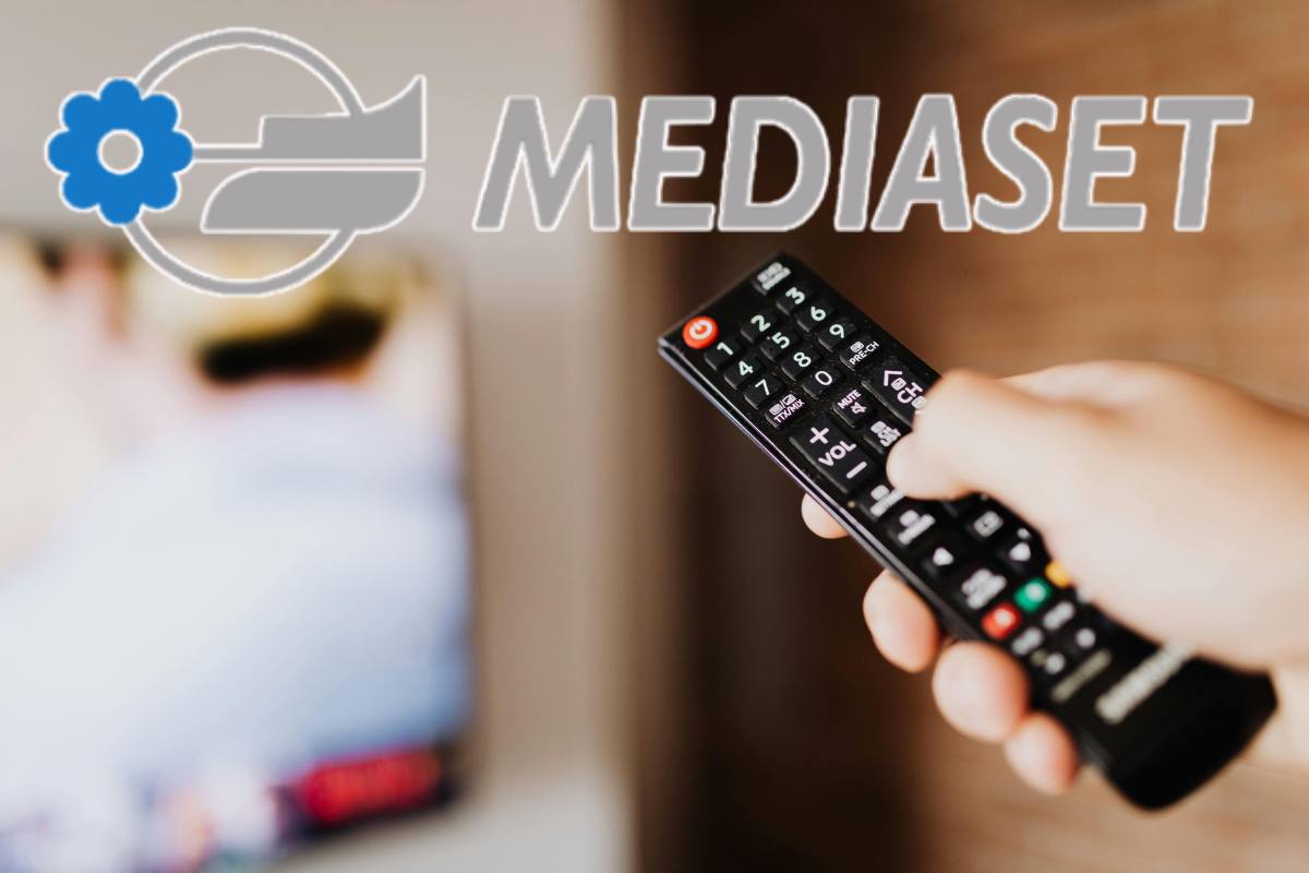collage telecomando e logo mediaset